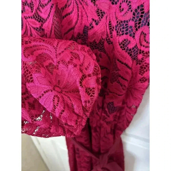 Nikki Poulos Magenta Pink Floral Lace & Blue Lining Size M Stretch Midi Dress - Picture 16 of 16
